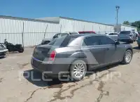 2013 Chrysler 300 photo