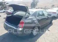 2013 Chrysler 300 photo