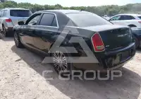 2013 Chrysler 300 photo