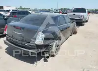 2013 Chrysler 300 фото