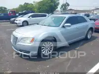 2013 Chrysler 300 фото