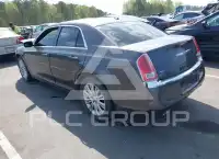 2013 Chrysler 300 photo