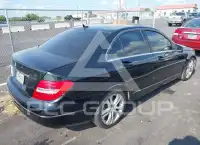 2013 Mercedes Benz C 250 фото