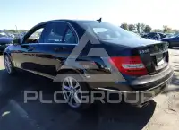 2013 Mercedes Benz C 300 фото
