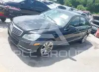 2013 Mercedes Benz C 300 фото