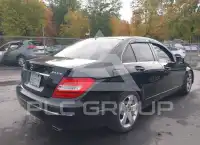 2013 Mercedes Benz C 300 фото