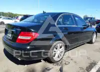 2013 Mercedes Benz C 300 фото