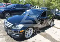 2013 Mercedes Benz C 300 фото
