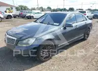 2013 Mercedes Benz C 300 фото