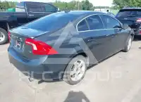 2013 Volvo S60 photo