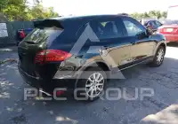 2013 Porsche Cayenne photo