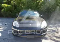 2013 Porsche Cayenne photo