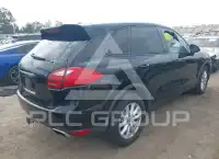 2013 Porsche Cayenne photo