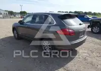 2013 Porsche Cayenne photo