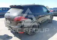 2013 Porsche Cayenne photo