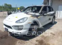 2013 Porsche Cayenne photo