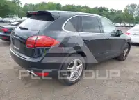 2013 Porsche Cayenne photo