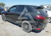 2013 Porsche Cayenne photo