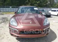 2013 Porsche Cayenne photo