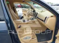 2013 Porsche Cayenne photo