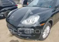 2013 Porsche Cayenne photo