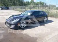 2013 Porsche Panamera photo