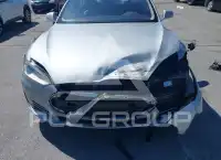 2013 Tesla Model S photo