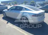 2013 Tesla Model S фото