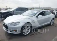 2013 Tesla Model S фото