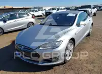 2013 Tesla Model S фото