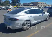 2013 Tesla Model S фото