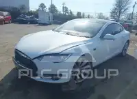 2013 Tesla Model S фото