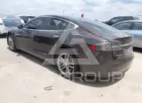 2013 Tesla Model S photo