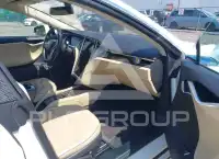 2013 Tesla Model S фото