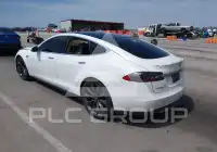 2013 Tesla Model S фото