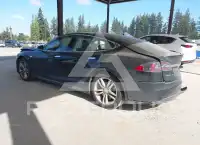 2013 Tesla Model S фото