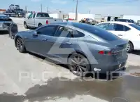 2013 Tesla Model S фото