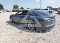 2013 Tesla Model S photo