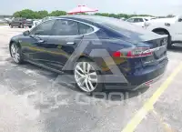 2013 Tesla Model S photo