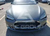 2013 Tesla Model S фото