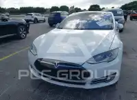 2013 Tesla Model S фото
