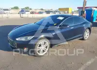 2013 Tesla Model S photo