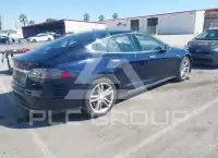 2013 Tesla Model S фото