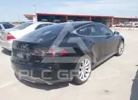 2013 Tesla Model S фото