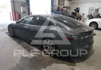 2013 Tesla Model S photo