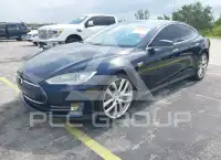 2013 Tesla Model S photo