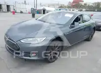 2013 Tesla Model S фото