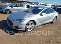 2013 Tesla Model S фото