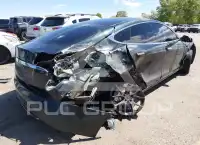 2013 Tesla Model S фото