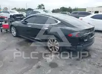 2013 Tesla Model S фото